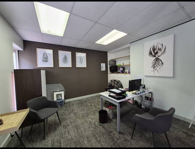 219M² OFFICE TO LET IN HYDE PARK